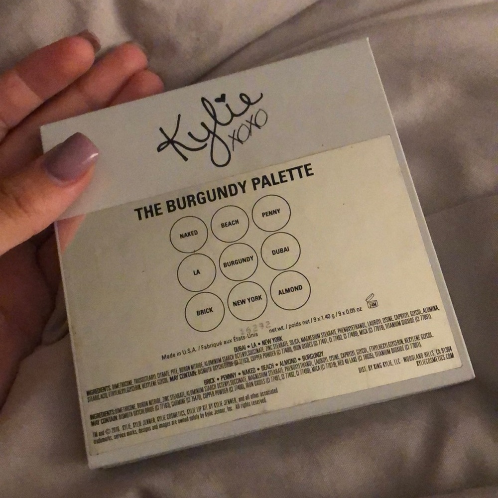 Kylie Jenner BURGUNDY PALETTE